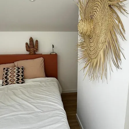Maison Dedans-dehors à 10 Mn à Pied De La Wifi Clim Hébergement de vacances