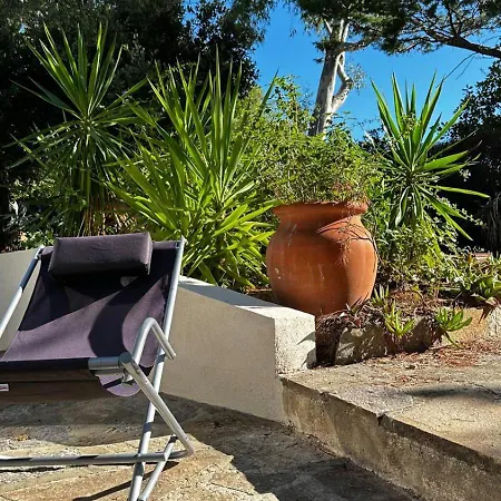 Hébergement de vacances Maison Dedans-dehors à 10 Mn à Pied De La Wifi Clim *