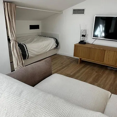 Maison Dedans-dehors à 10 Mn à Pied De La Wifi Clim Hébergement de vacances Bormes-les-Mimosas